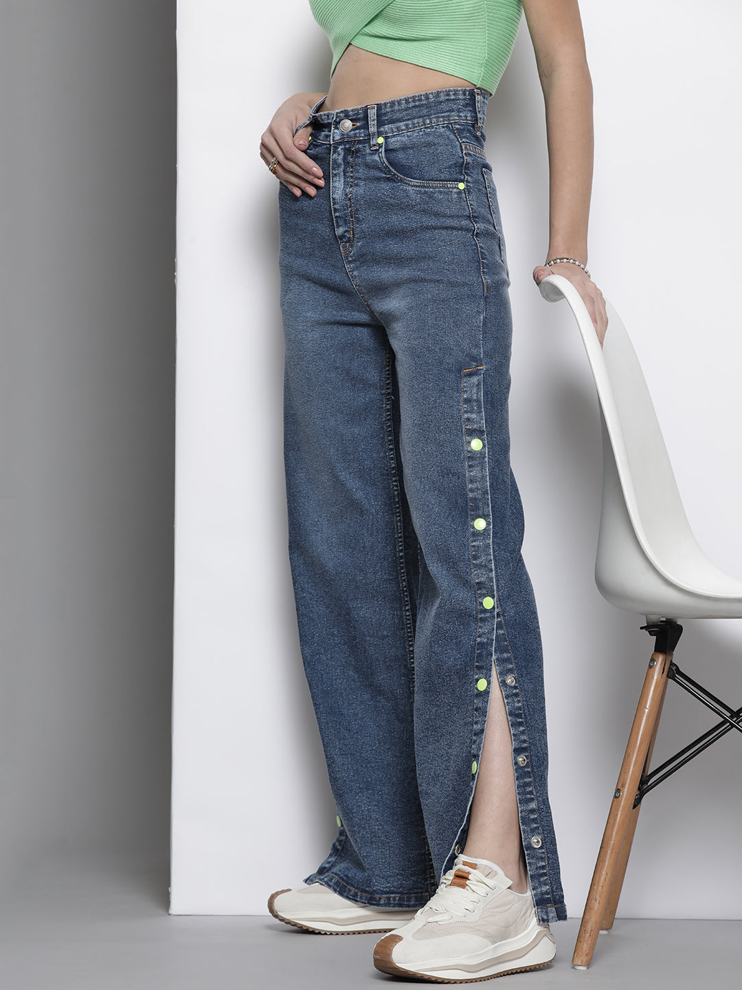 Women Blue Side Button Placket Stretch Straight Jeans