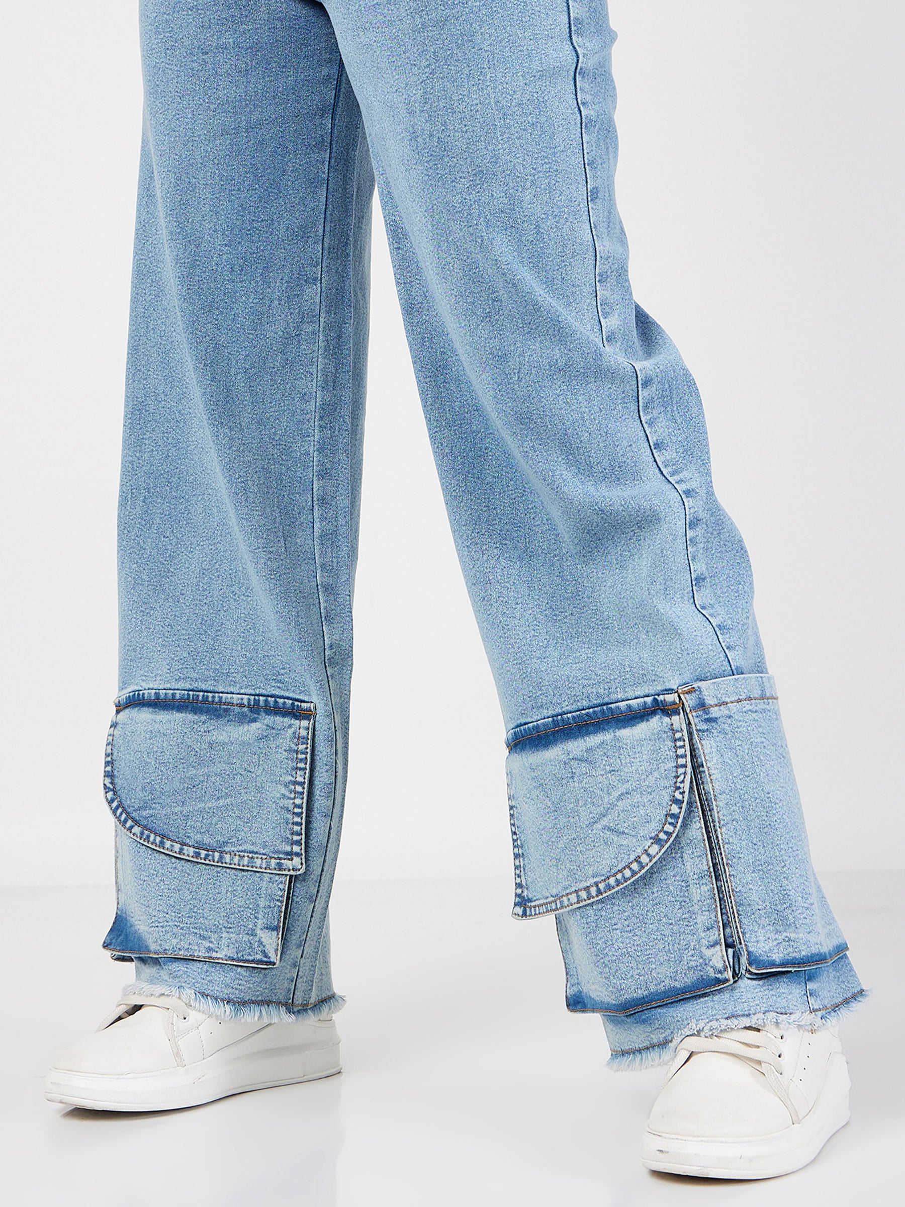 Women Ice Bue Hem Pockets Straight Jeans