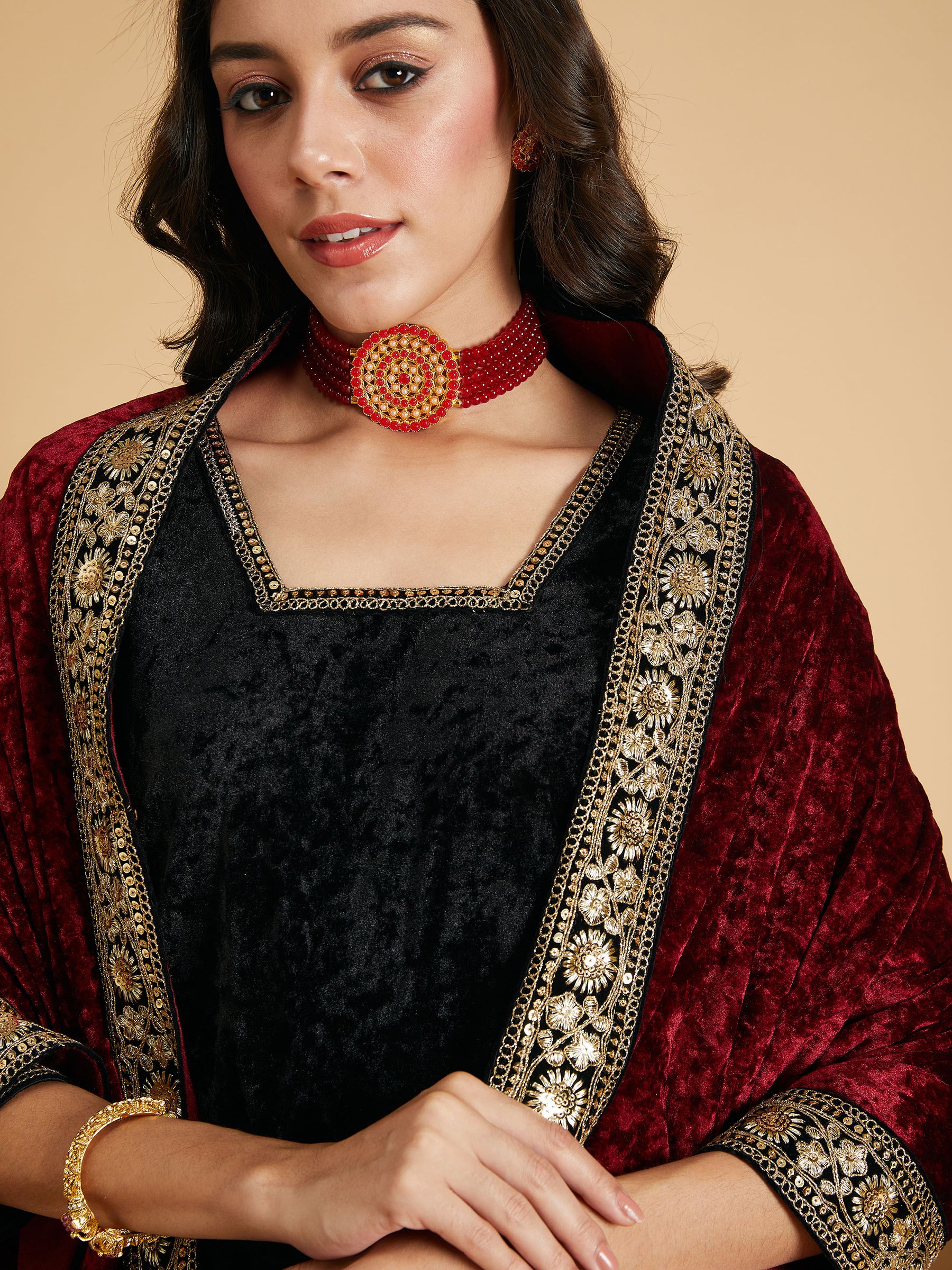 Women Maroon Velvet Lace Detail Dushala