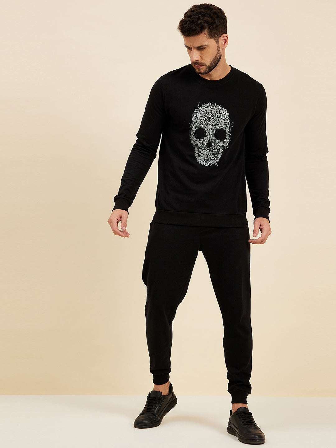 Men Black Floral Skull Print Sweatshirt