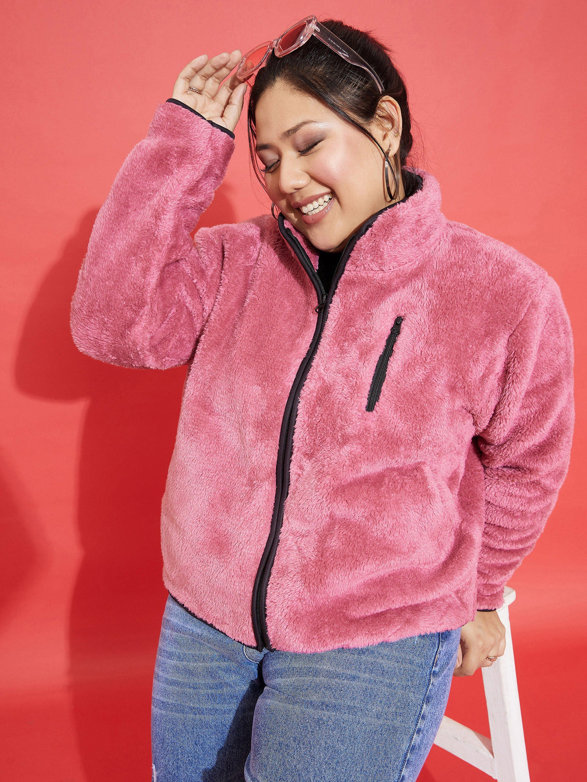 Pink Fur Contrast Piping Zipper Jacket-SASSAFRAS Curve