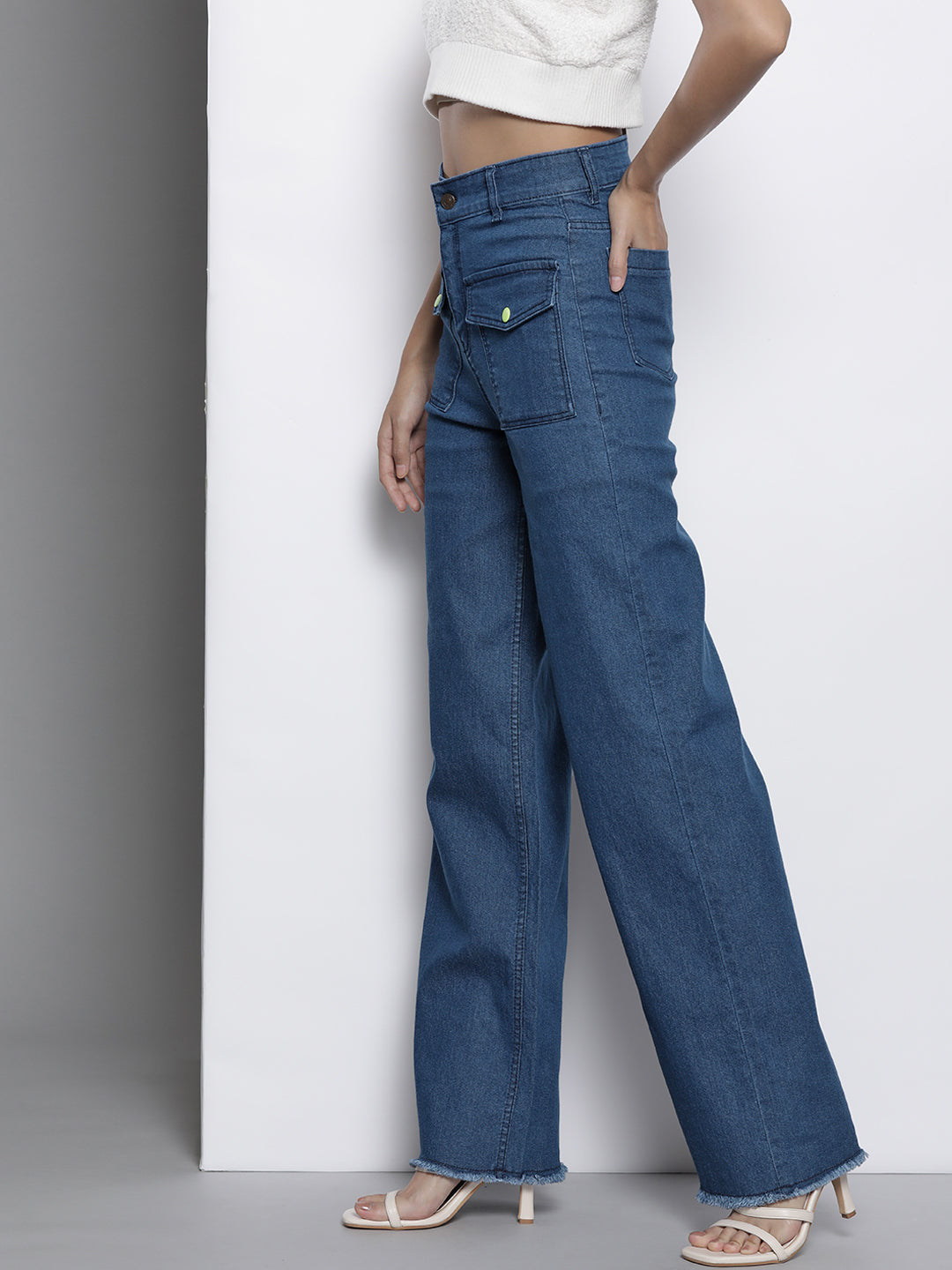 Women Blue Front Flap Pocket Stretch Flared Jeans