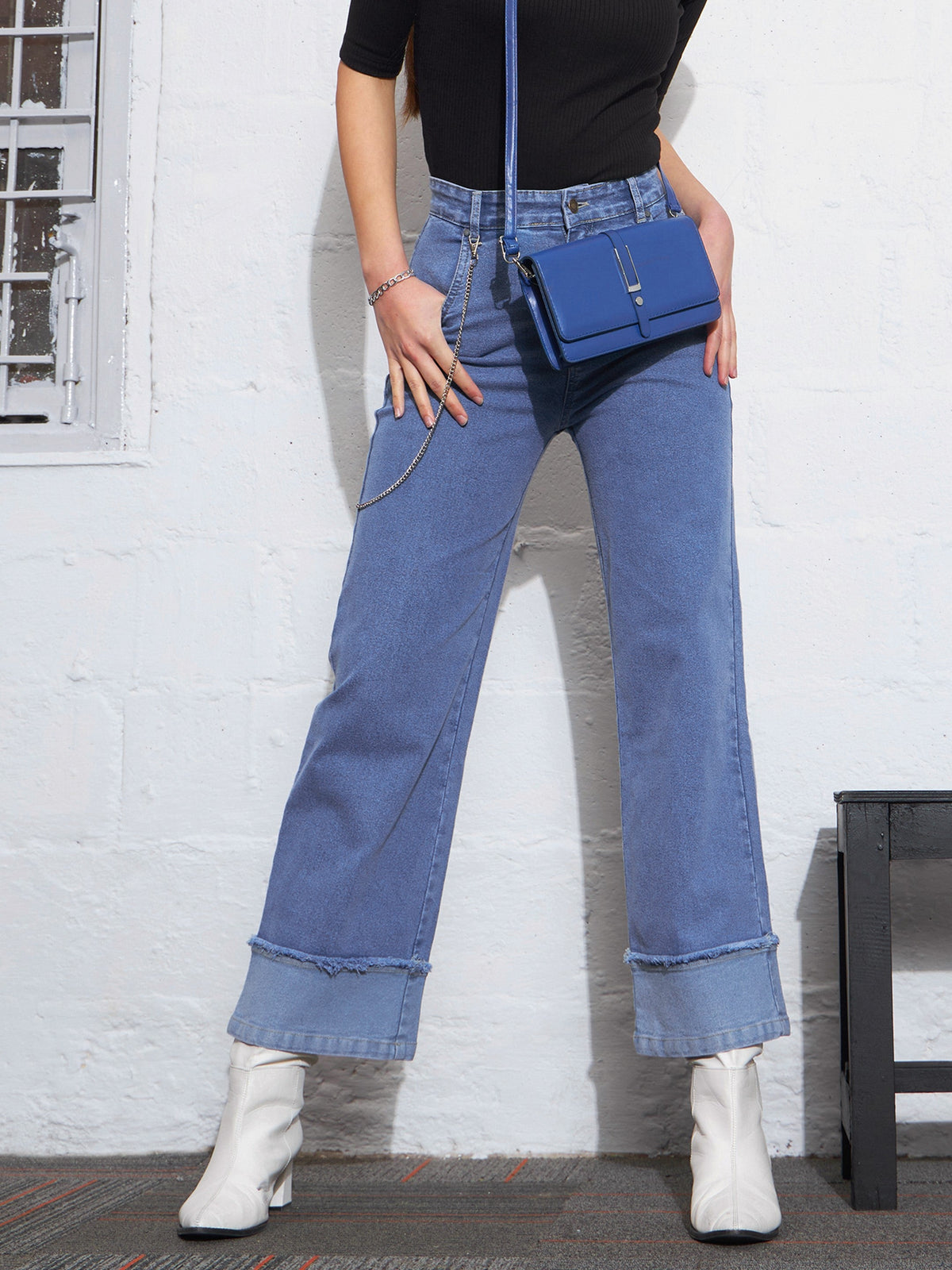 Blue Color Block Chain Detail Streetstyle Jeans -SASSAFRAS