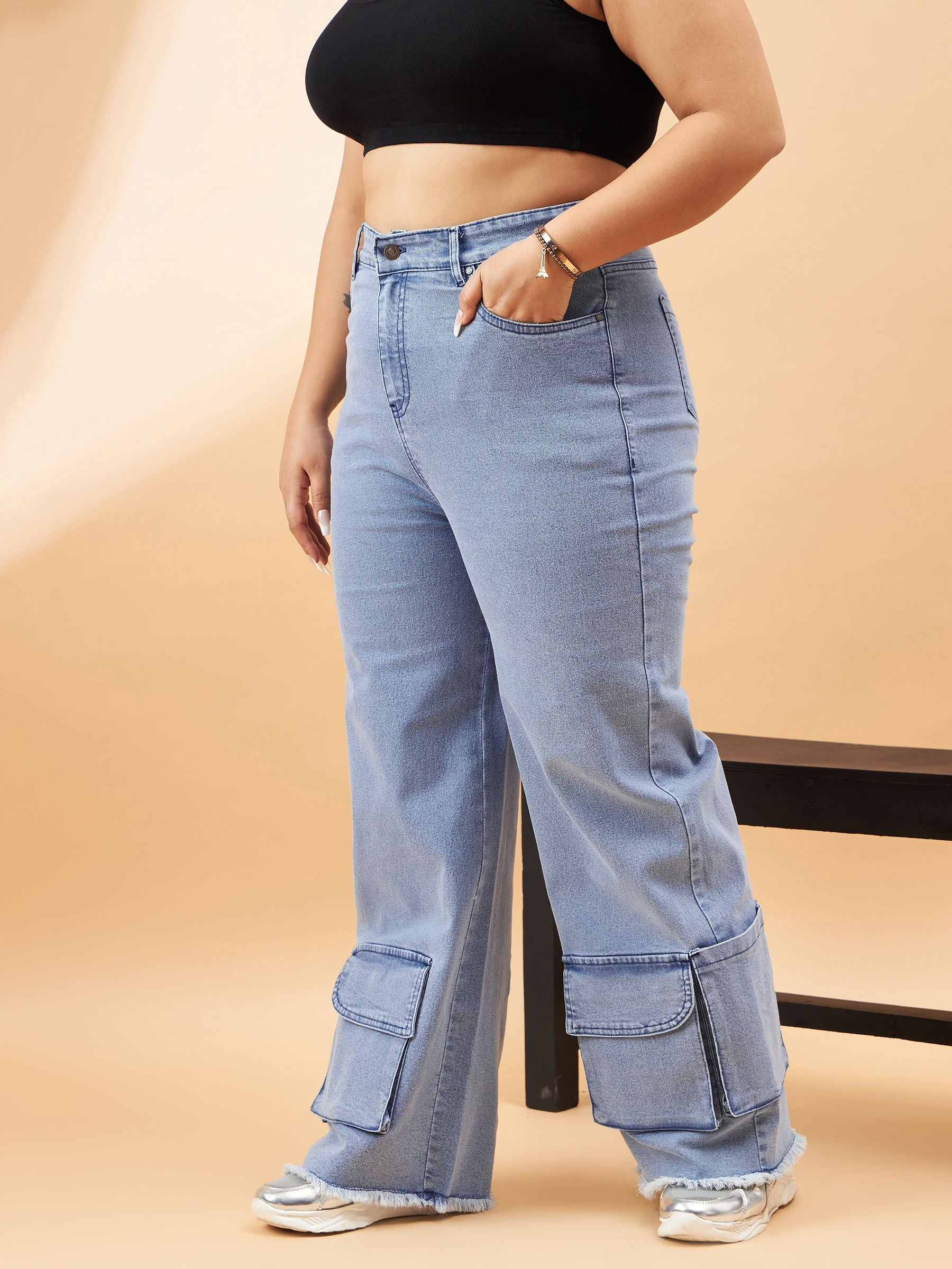 Ice Blue Hem Pockets Straight Jeans -SASSAFRAS Curve