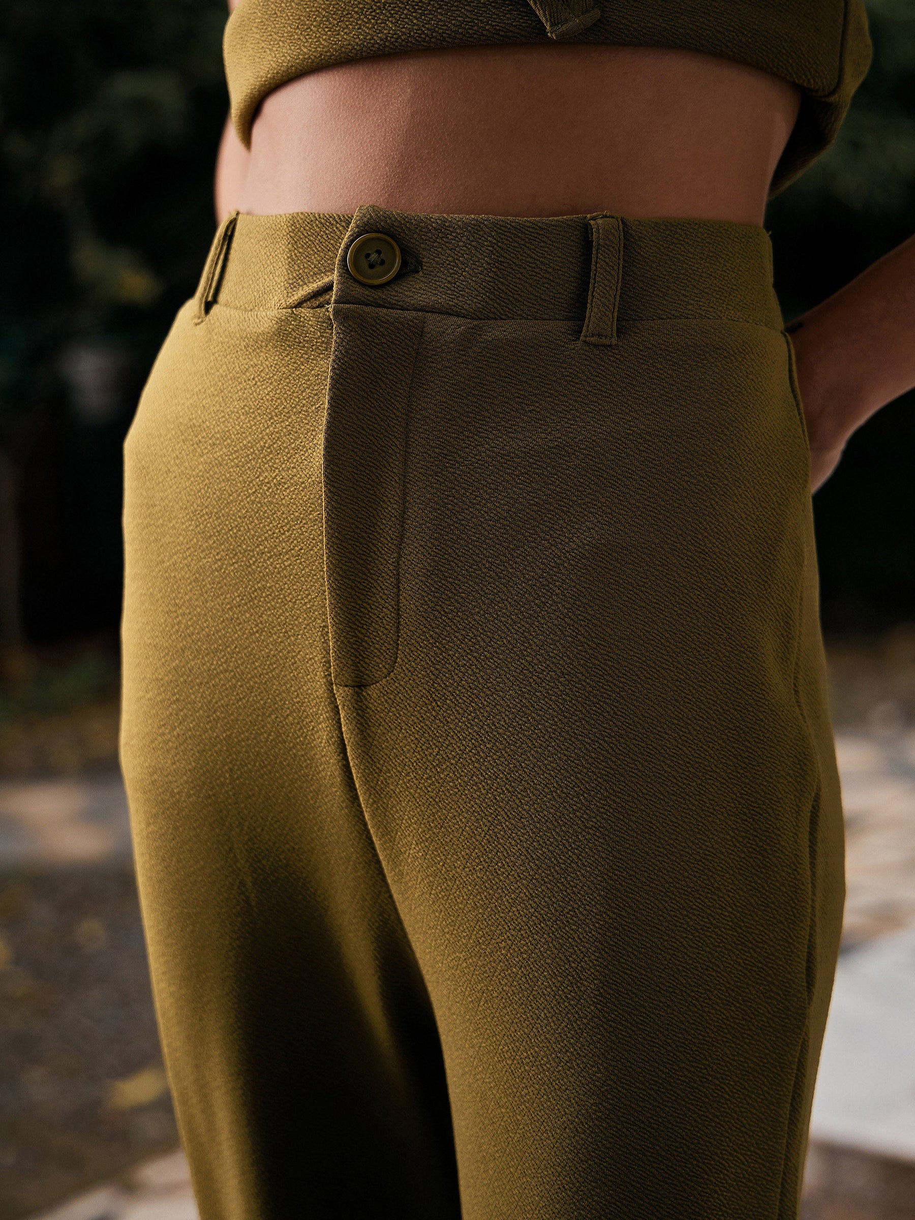 Olive Bell Bottom Kick Pleats Knitted Pants-SASSAFRAS