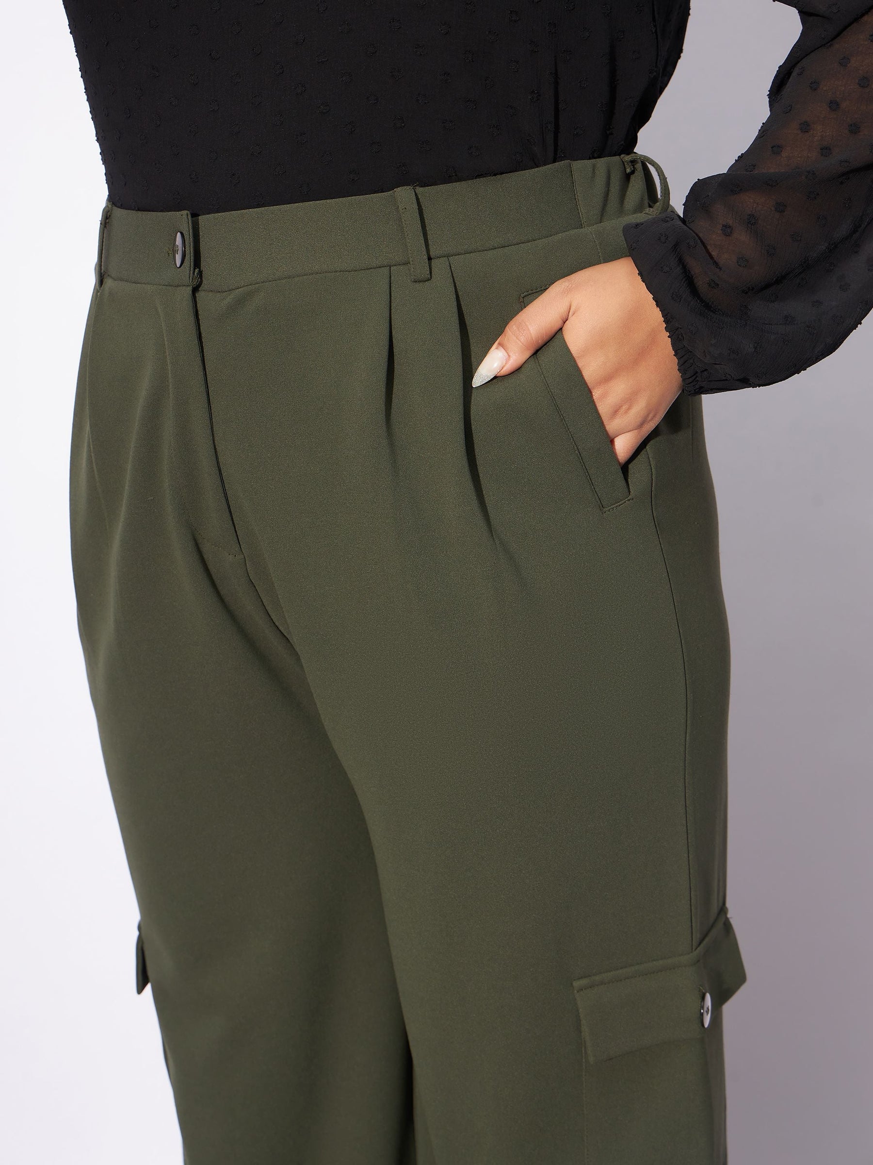 Olive Multi Pockets Cargo Pants-SASSAFRAS Curve