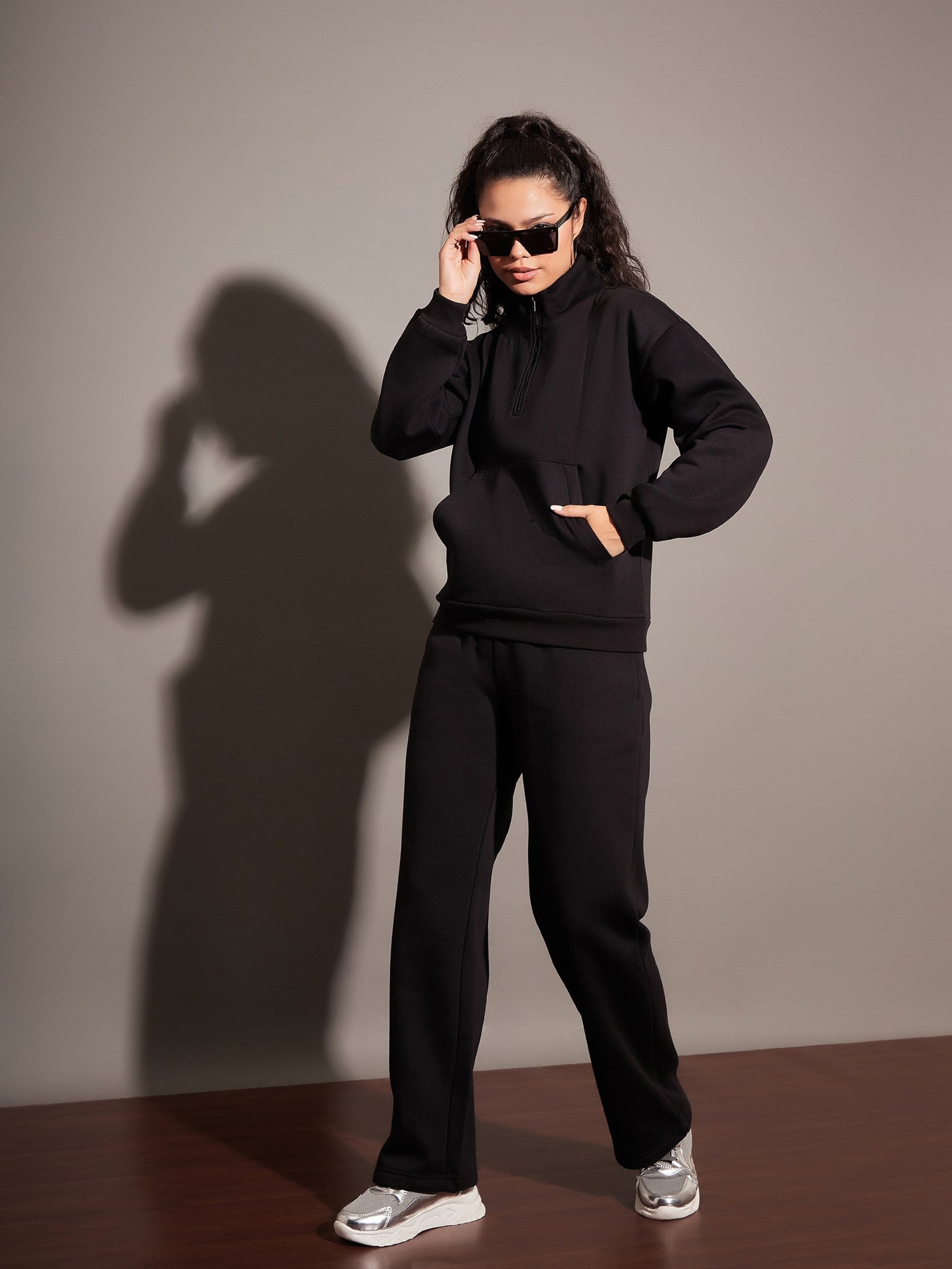 Black Fleece Front Zipper Sweatshirt-SASSAFRAS
