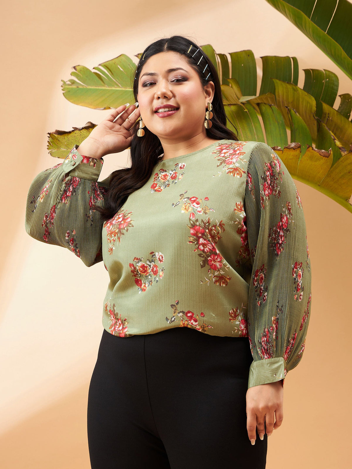 Green Floral Pleated Detail Top-SASSAFRAS Curve