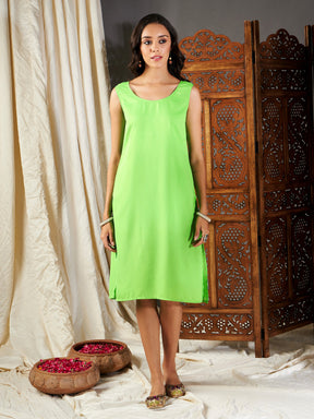 Green Lehariya Kaftan With Slip-Shae by SASSAFRAS