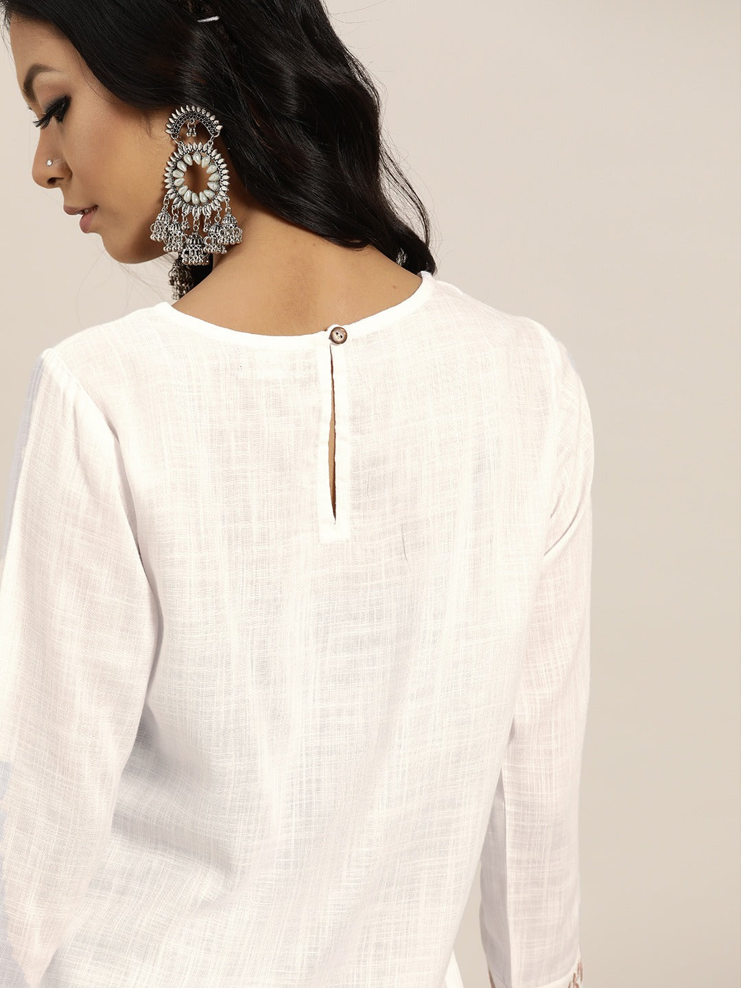 White Round Neck Embroidery Top